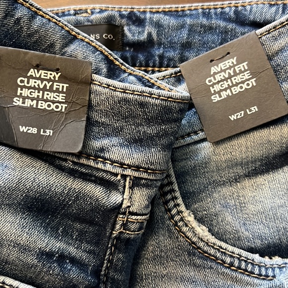 Silver Jeans Co Women's. Avery High Rise Slim Bootcut Jeans In Indigo - Picture 10 of 13